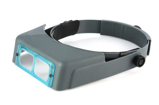 Head wearinng magnifier